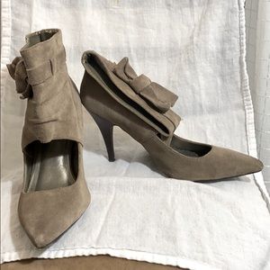 Grey, ankled heels